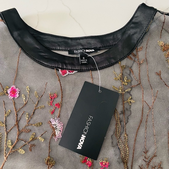 🌸3 for $30 NWT Fashion Nova Daisies  Mesh Floral Tops Embroidery Size S sheer - Picture 16 of 17